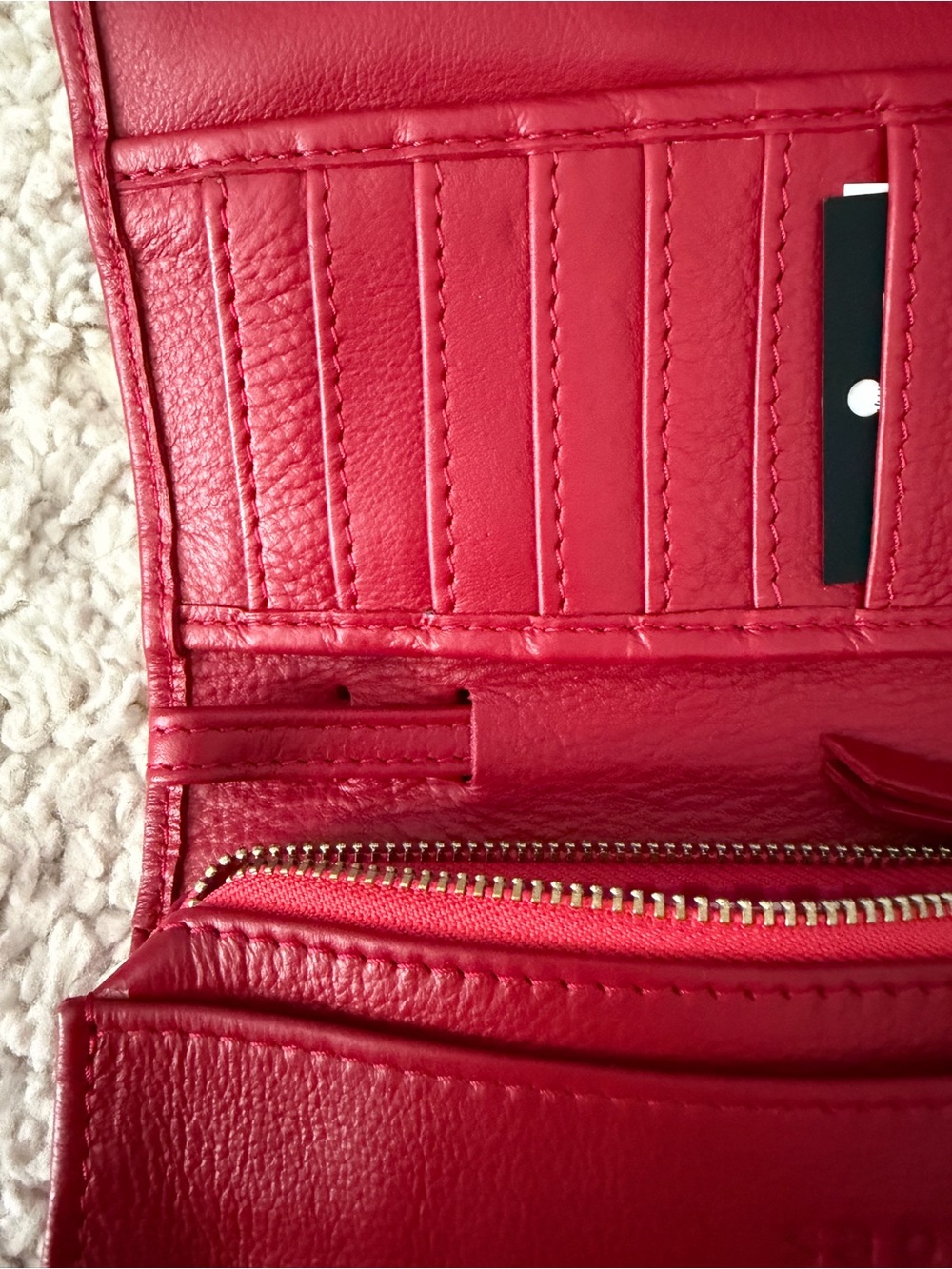 Saphan Stanley Crossbody in the rare color lipstick - Picture 7 of 9